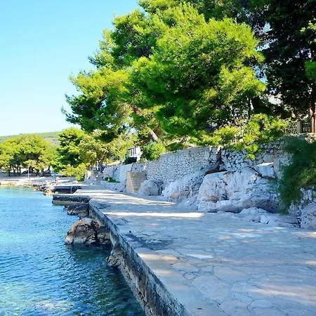 Vlasta Apartment Tribalj